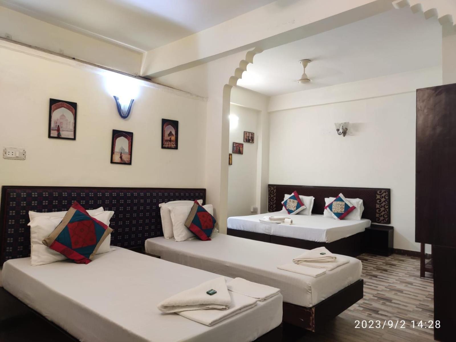 Max Guest House Agra  Zimmer foto